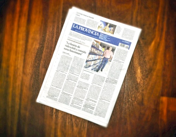 Así se veía esta mañana la entrevista, tal y como ha salido publicada en la contraportada de La Provincia / LUIS ROCA ARENCIBIA