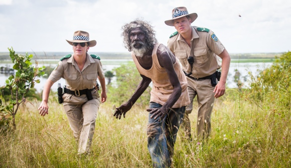 El icono de la lucha aborigen australiana, David Gulpilil (c), se alzó con su interpretación de Charlie con el premio “Una cierta mirada” al mejor actor en el pasado festival de Cannes por “Charlie’s Country”, de Rolf de Heer.