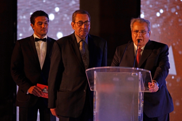 En una gala conducida por el joven actor egipcio Asser Yassin, con presencia de su director en el escenario, el crítico de cine Samir Farid, el festival fue inaugurado oficialmente por el ministro de Cultura, Gaber Asfour. 