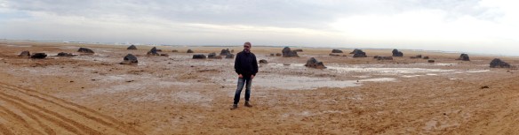 Sebastián Álvarez, durante el rodaje de "Exodus" en la playa de Sotavento de Fuerteventura.