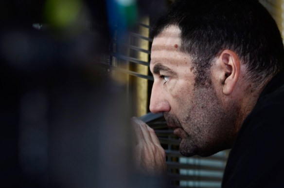 Daniel Calparsoro, durante el rodaje de "Cien años de perdón". / OAC