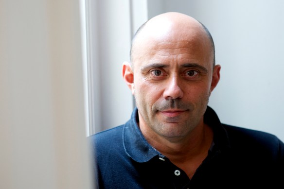 El productor Juan Gordon en 2013 en la oficina de Morena Films. / Juan Naharro Gimenez